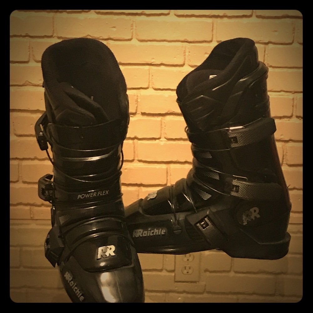 Ski’s Boots